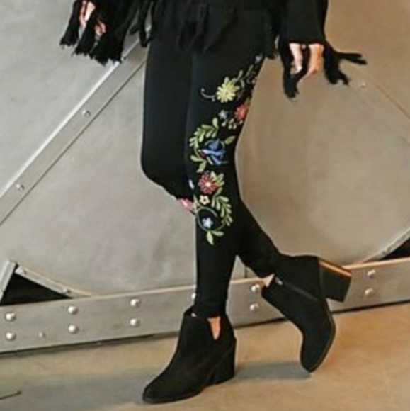 angel + premium Zoe embroidered leggings NWT - Picture 11 of 11